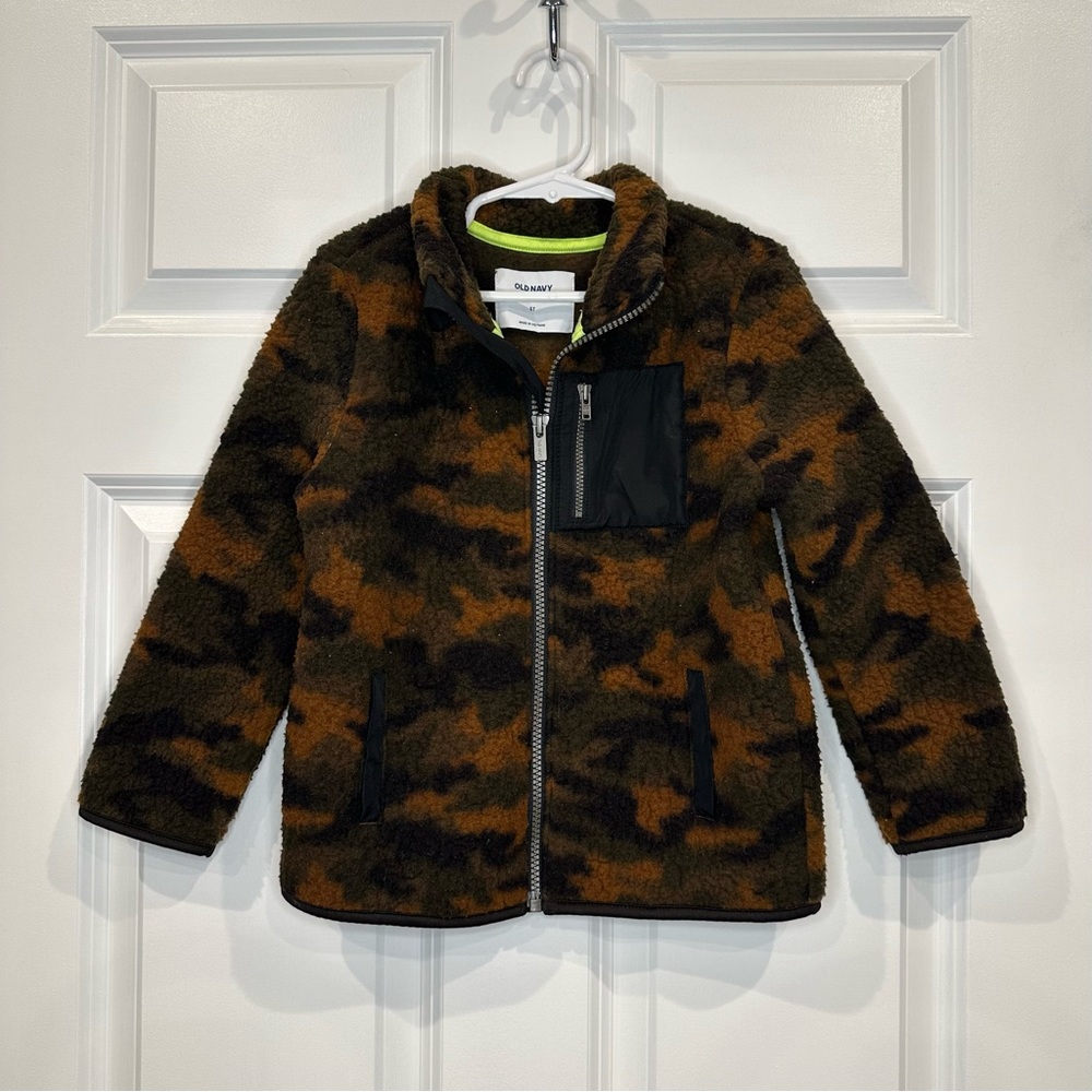 Old Navy Sherpa‎ Zip Up Size 5T